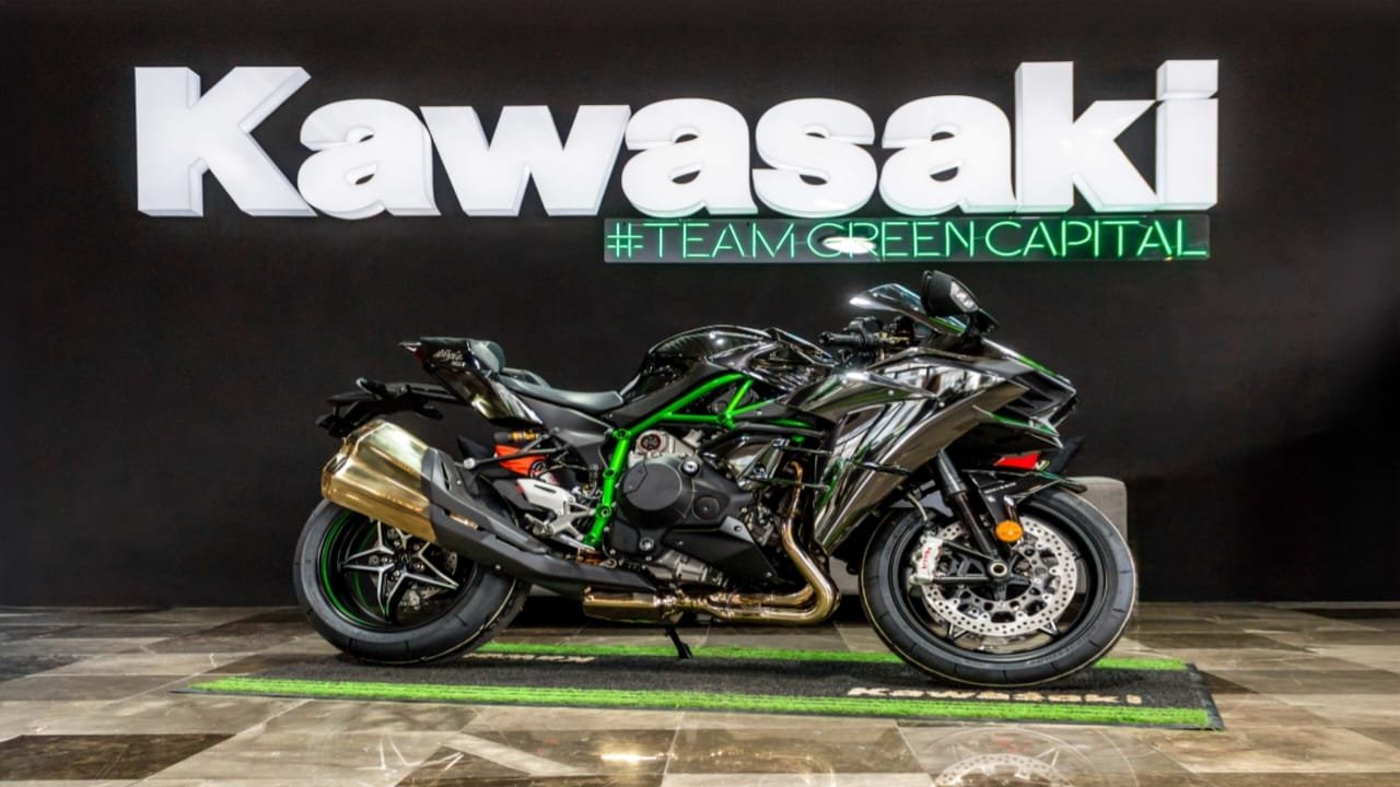 Kawasaki Ninja H2R Launched – Supercharged 998cc Beast, 400km/h Top Speed & Track-Ready Aerodynamics at Only ₹1.25 Lakh!